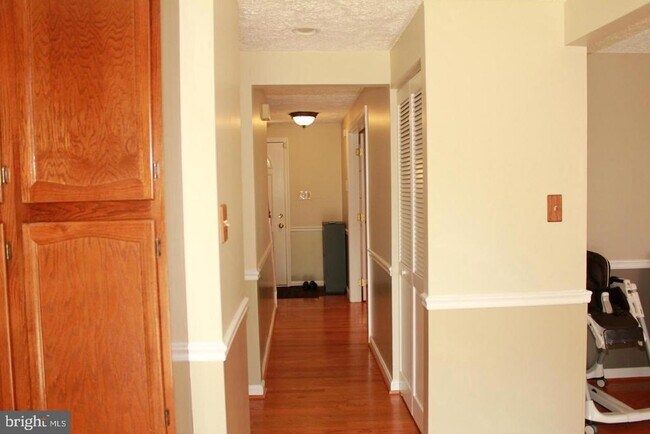 Building Photo - 18717 Flower Hill Way