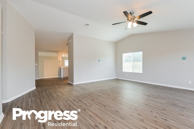 Building Photo - 1525 W Nevins Dr
