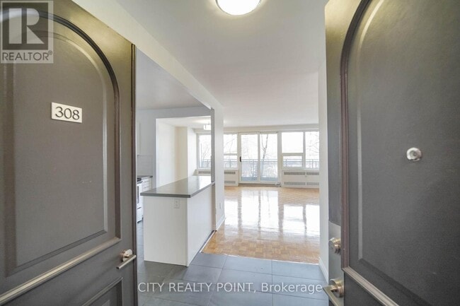 Building Photo - 10 Shallmar Blvd