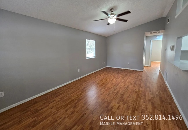 Building Photo - 2703 Lorraine Dr