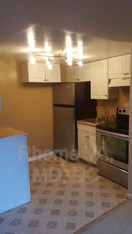Photo - 3210 S 28th St Apartment