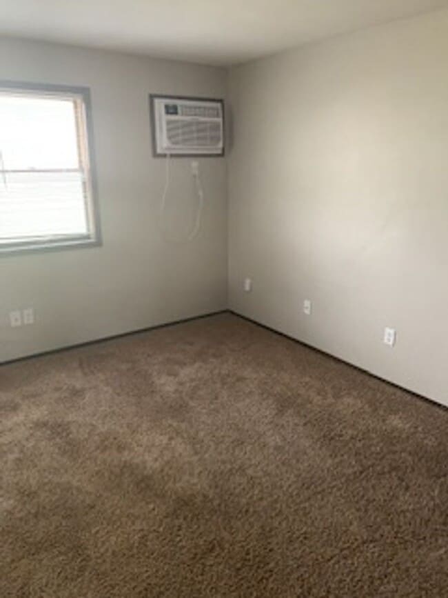 Building Photo - 400 3rd Ave SW