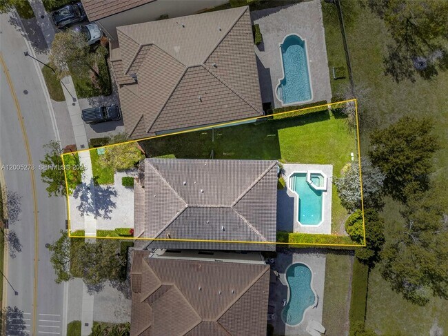 Foto del edificio - 19278 NE 6th Ave