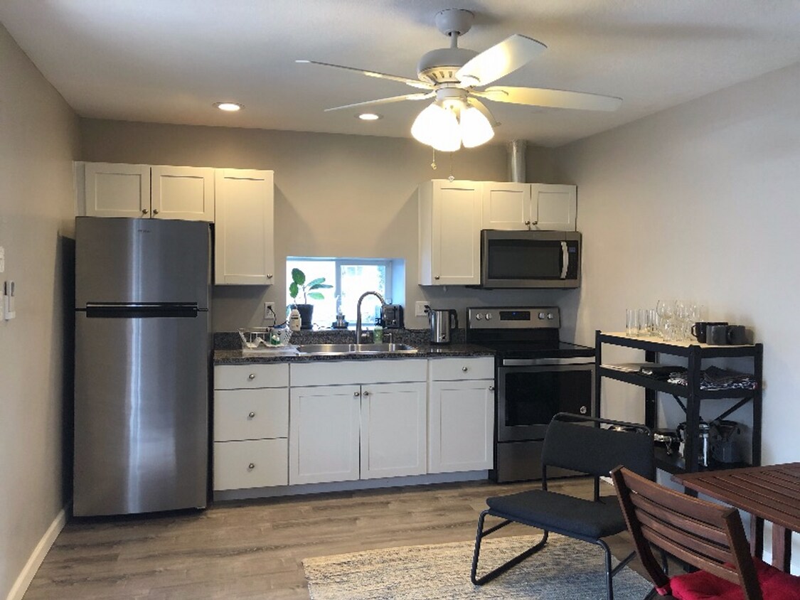 Primary Photo - NEWLY REMODELED 1 BED 1 BATH Coming Soon!!