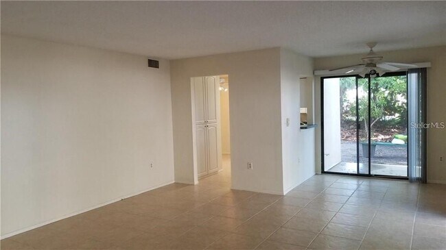 Building Photo - 2232 Bahia Vista St