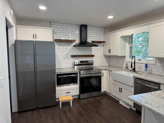 Foto del edificio - 3 bedroom 2.5 bathroom Home - Kingsport TN