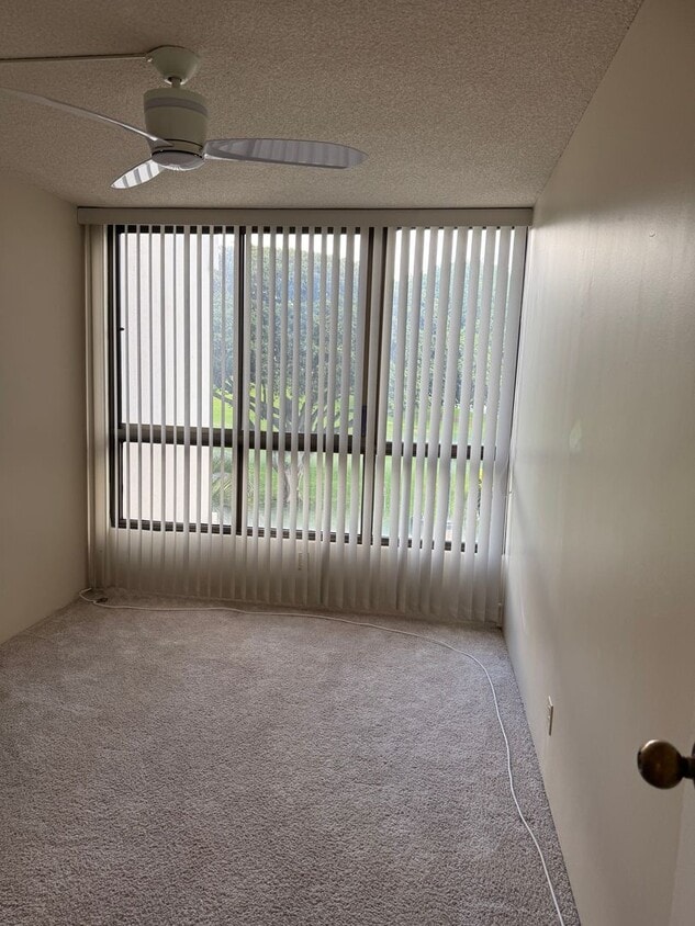 Building Photo - Regency Park