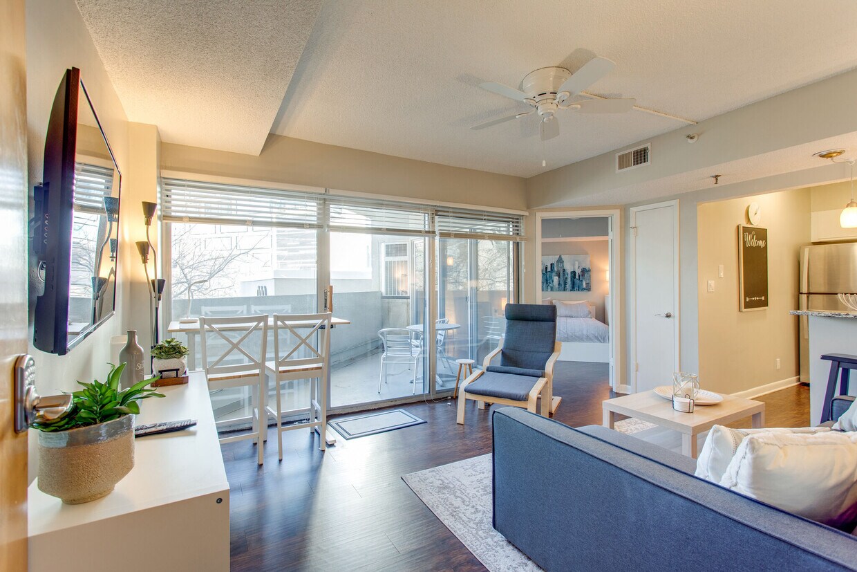 Foto principal - 900 19th Ave S