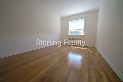 Building Photo - 3040 74th St