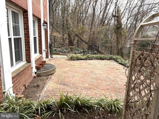 Foto del edificio - 3512 Gunston Rd