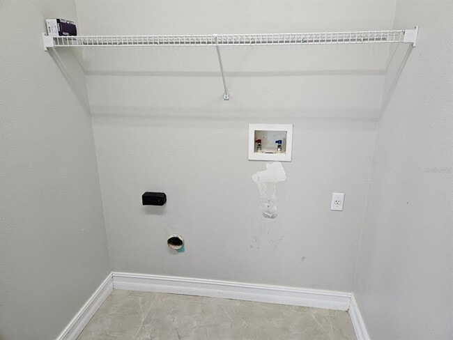 Building Photo - 647 Carey Way