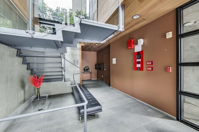 Foto del edificio - 1020 Pine St