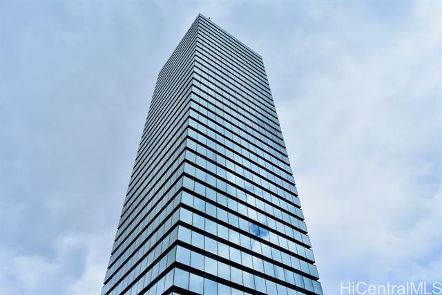 Building Photo - 1750 Kalakaua Ave