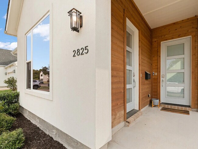 Foto del edificio - 2825 Townsend Dr