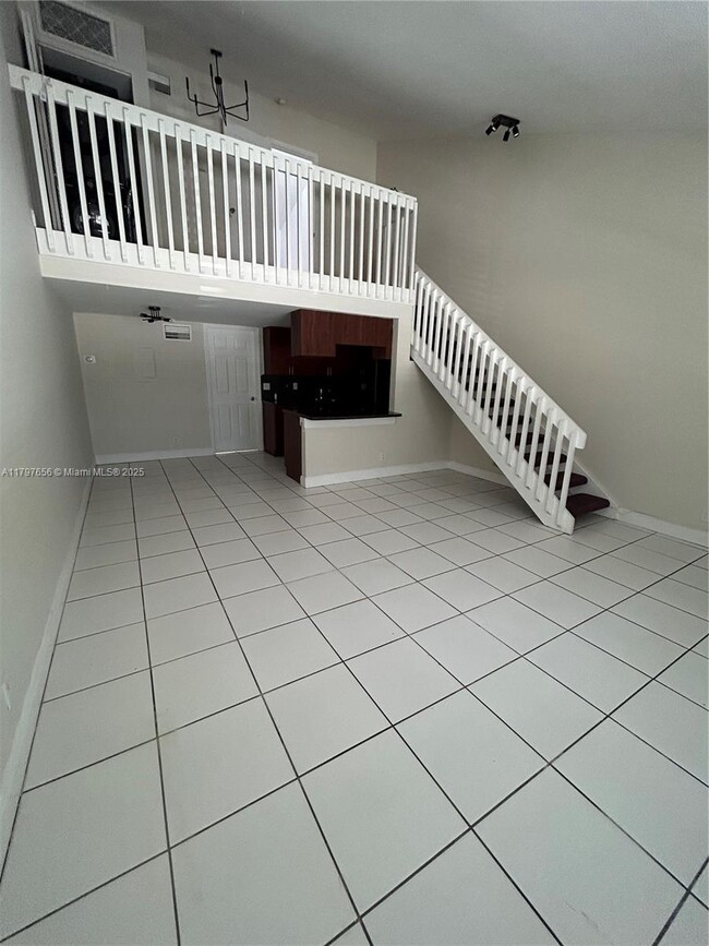 Building Photo - 1455 Holly Heights Dr