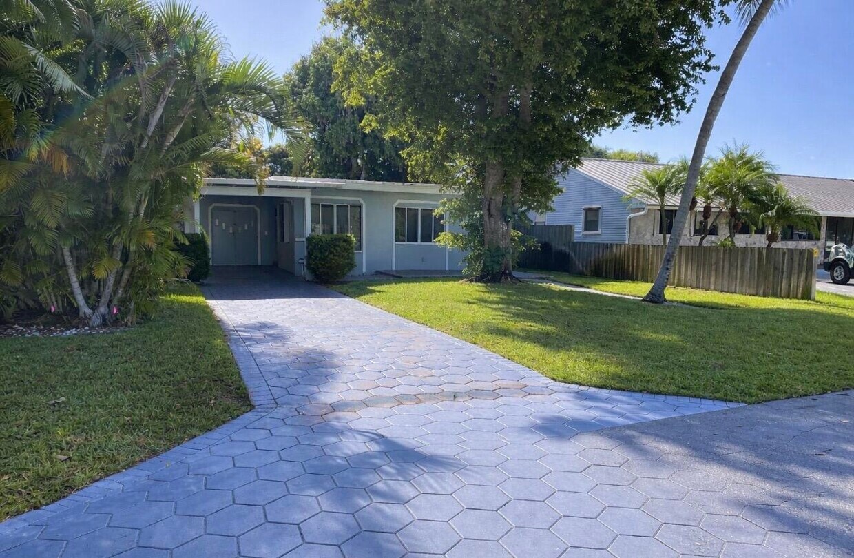 Foto del edificio - 712 NE 10th Ave