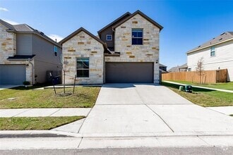 Building Photo - 821 Falkland Trace