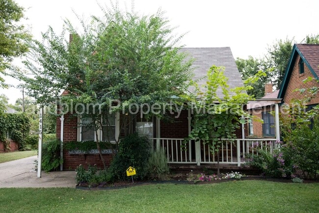 Foto del edificio - For Lease | Midtown Tulsa | Available Now