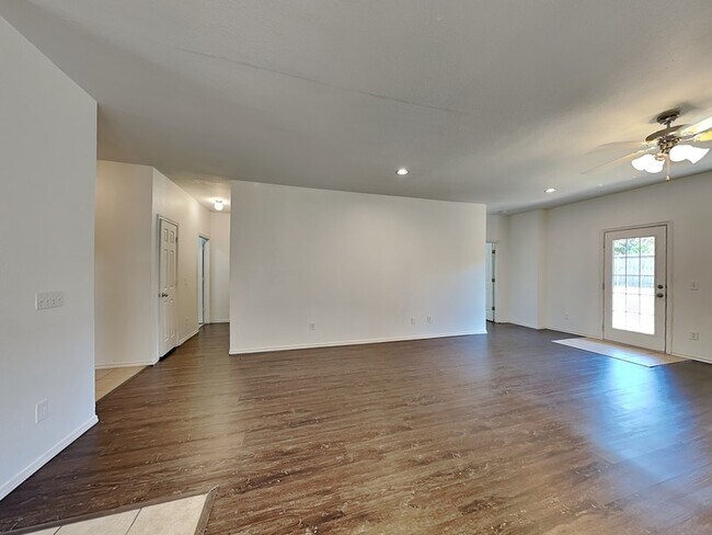 Building Photo - 7008 Eagles Landing