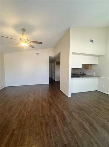 Foto del edificio - 1114 Suburban St