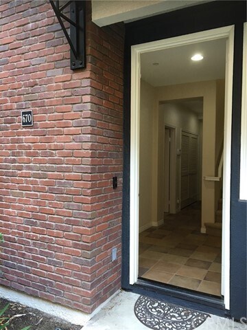 Foto del edificio - 670 W 1st St