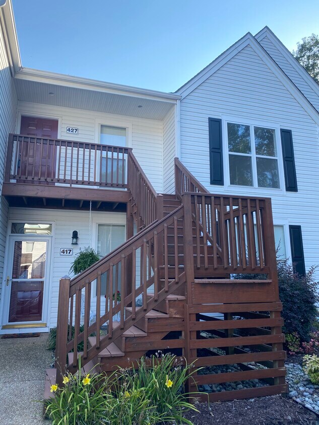 427 Persimmon Dr Unit 427, Yorktown, VA 23693 Condo for Rent in