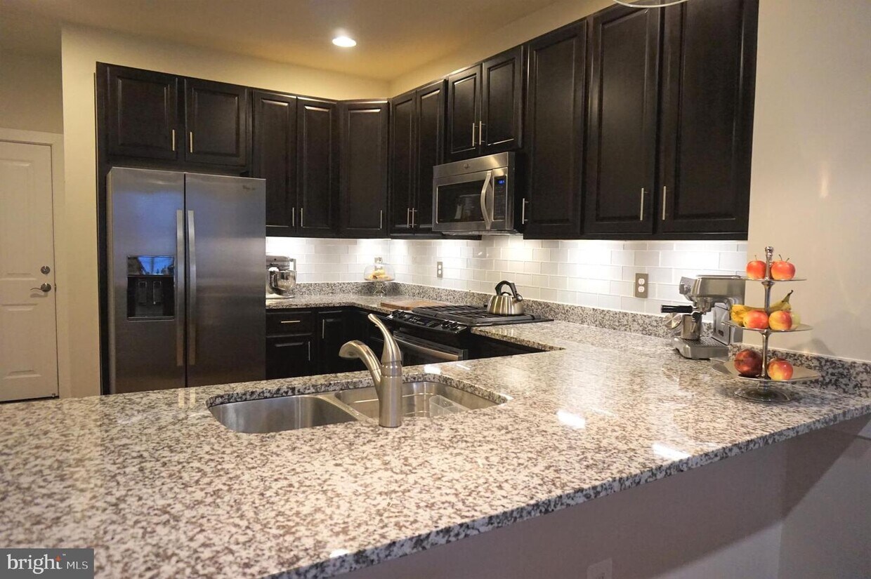 Foto principal - 1418 Main Line Blvd