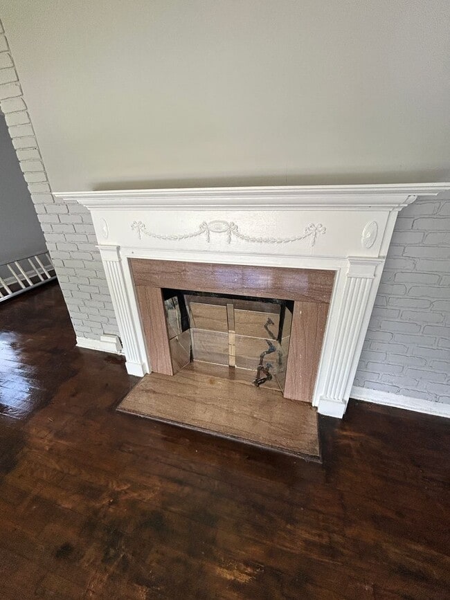 Building Photo - Lee/Harvard Single Home
