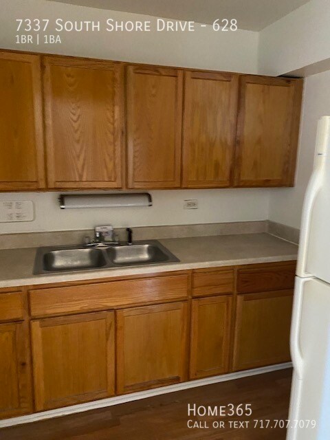 Building Photo - Absolutely Amazing 1 Bedroom 1 Bathroom Ap...