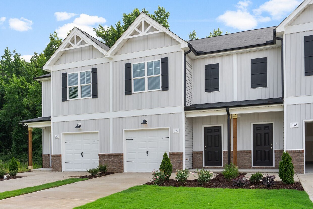 Primary Photo - Move in Special*$500 Visa Gift Card* 3 Bed...