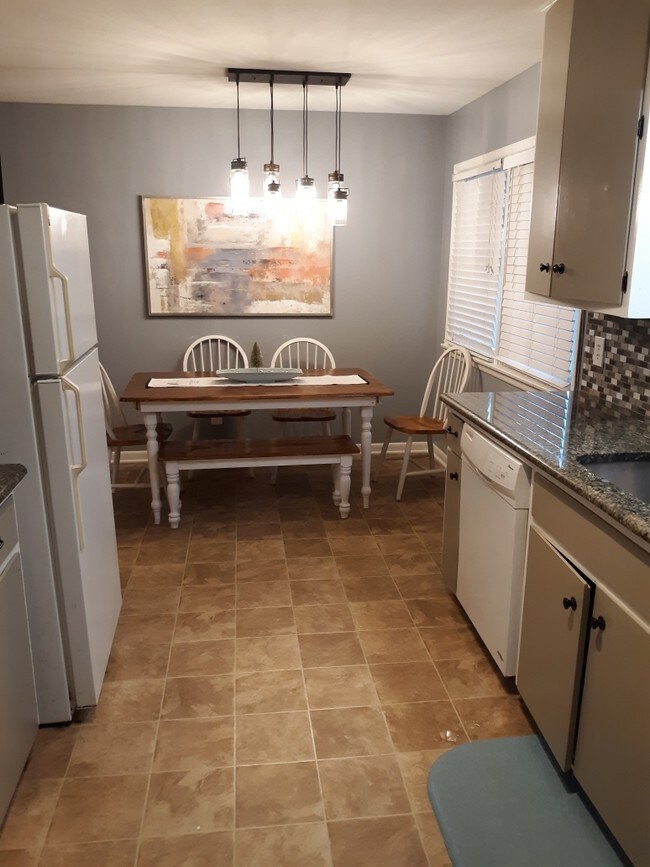 Foto del edificio - 1101 E 4th Ave