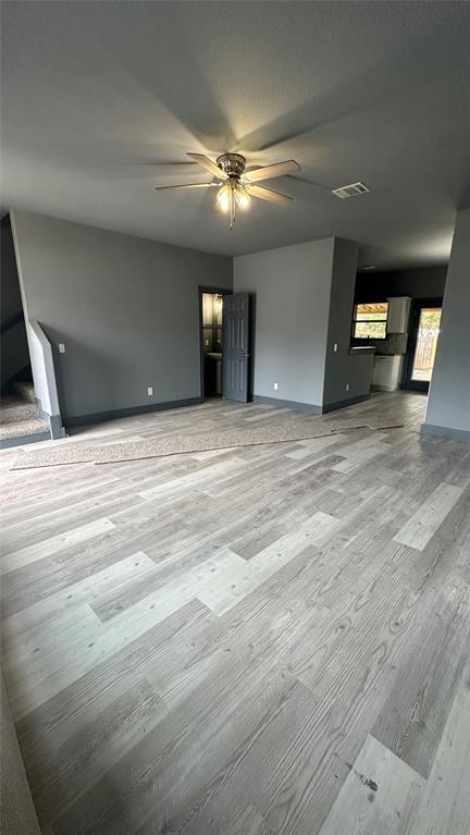 Foto del edificio - 38 Deer Ridge Rd