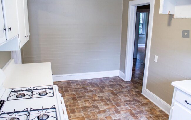 Foto del edificio - 3 bed 2 bath in Anniston