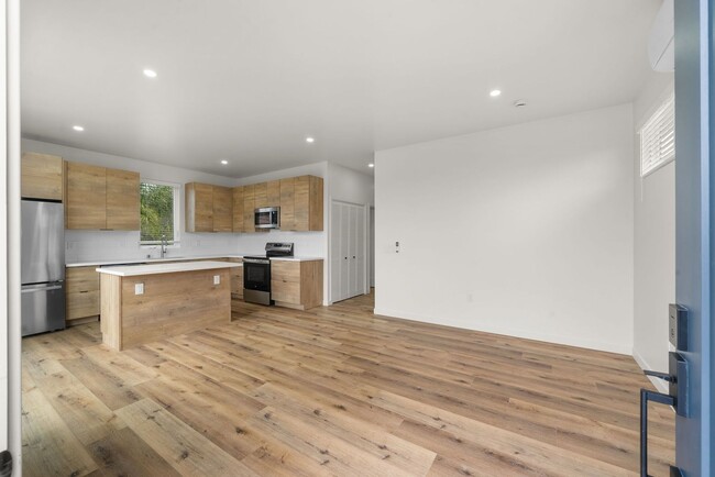Building Photo - Introducing a stunning newly constructed t...