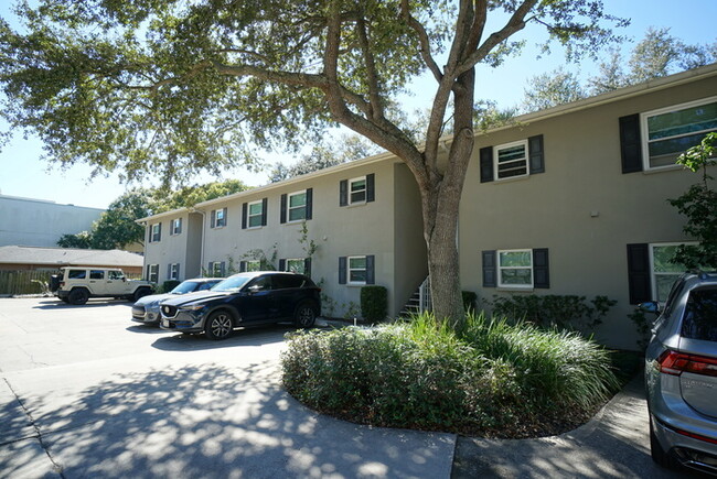 Building Photo - Charming 2-Bedroom, 1-Bath Condo in South ...