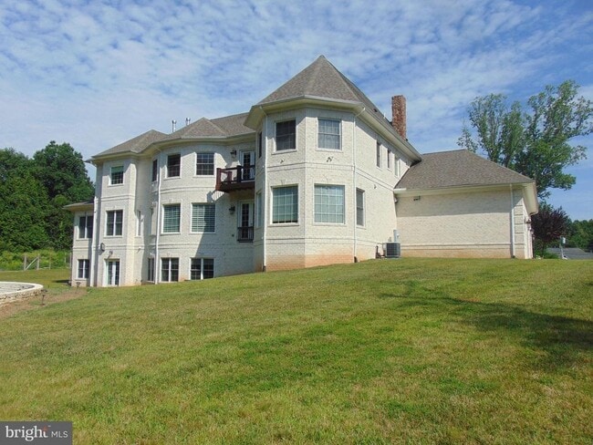 Foto del edificio - 1027 Towlston Rd