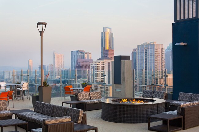 Building Photo - Keep Austin Weird in this Cozy 3BR Hideaway