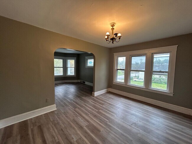 Foto del edificio - 3720 E 61st St