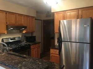 Foto del edificio - 878 N Shady Oaks Dr