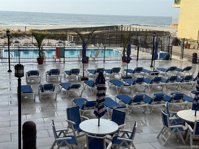 Foto del edificio - 750 Shore Rd