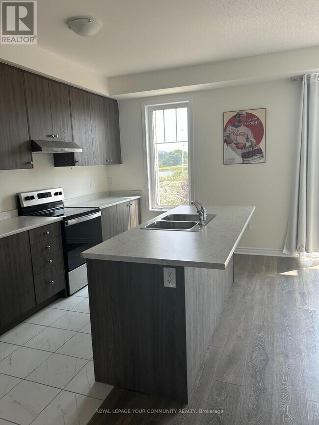 Photo du bâtiment - 94 Sandhill Crane Dr