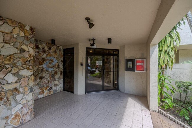 Foto del edificio - Unit C110