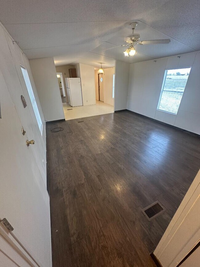 Foto del edificio - 150 Private Road 1610