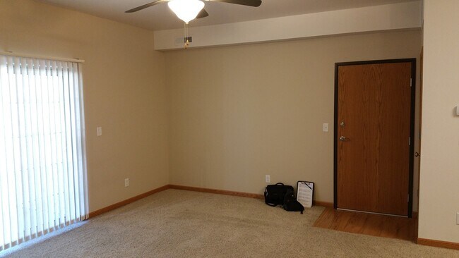 Building Photo - 2 bedroom, 2 bath condo in North Liberty