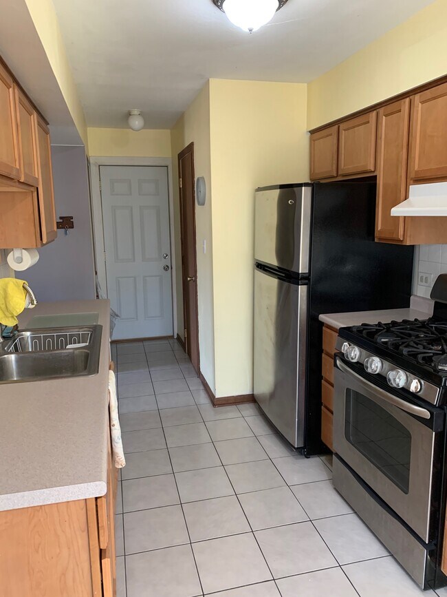 Foto del edificio - 493 Harrison Ct