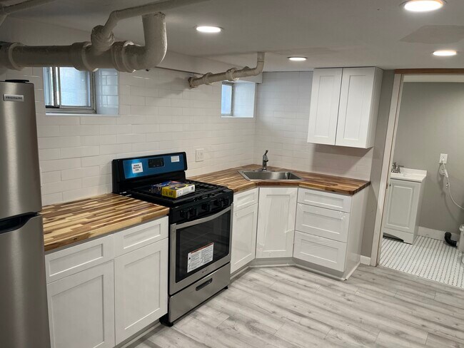 Foto del edificio - 940 -944 N Downing St