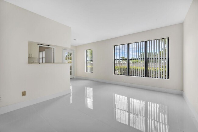 Foto del edificio - Cozy 2/1 Home in Sunrise!