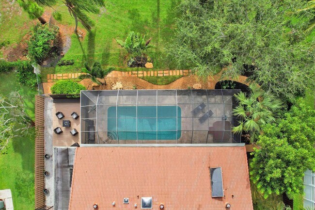 Foto del edificio - 3578 Lakeview Dr