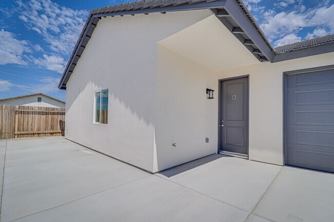 Building Photo - 5212 Hawkwatch Ln