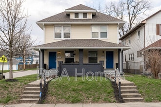 Building Photo - 1035 N Parker Ave